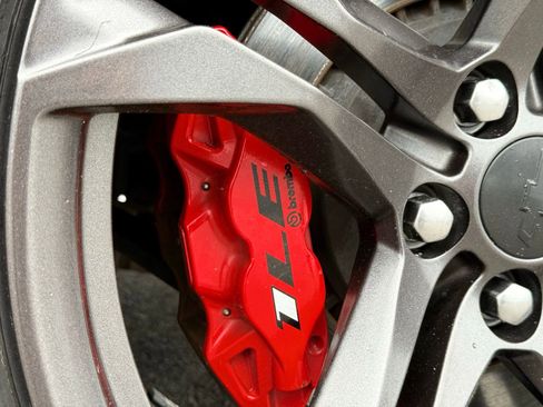 Used 2017 Chevrolet Camaro SS RWD image 18