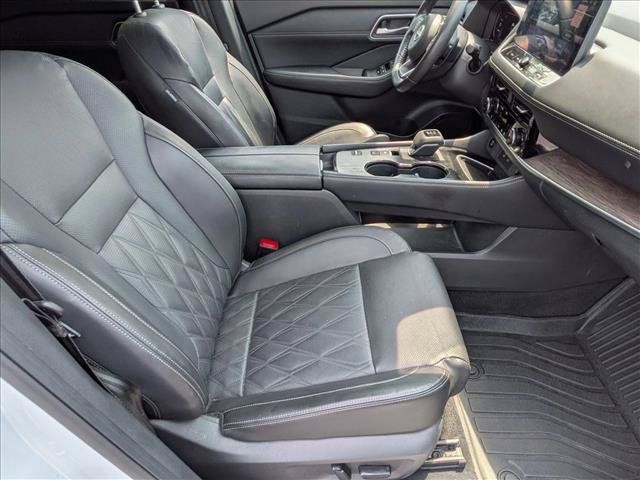 Used 2024 Nissan Rogue Platinum w/ Platinum Premium Package FWD image 20