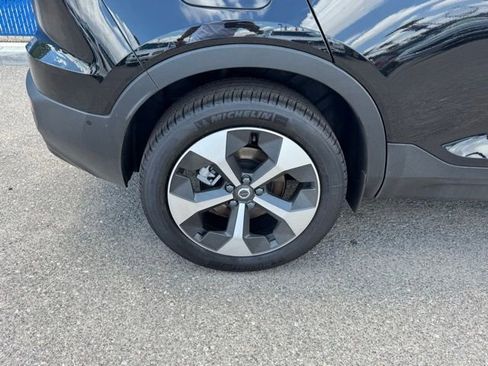 New 2025 Volvo XC40 B5 Plus w/ Protection Package Premier image 10