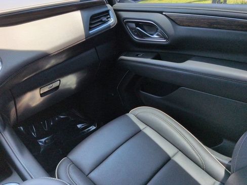 Used 2022 Chevrolet Tahoe Premier RWD image 17