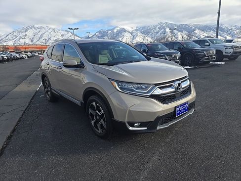 Used 2019 Honda CR-V Touring image 3