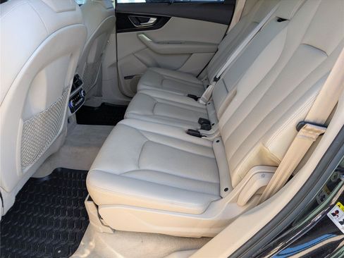 Used 2019 Audi Q7 3.0T Prestige w/ Prestige Package AWD/4WD image 31