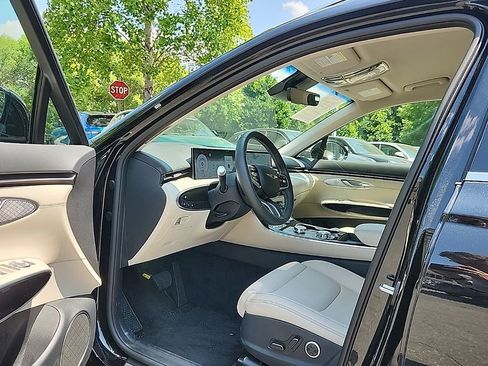 Used 2026 Genesis GV70 2.5T AWD/4WD image 7