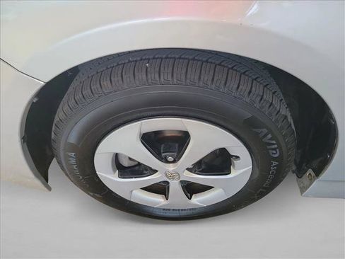 Used 2015 Toyota Prius Three FWD image 8