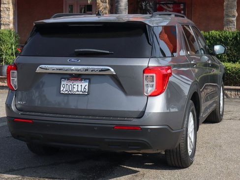 Used 2022 Ford Explorer XLT image 10