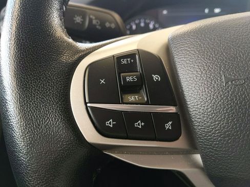 Used 2022 Ford Explorer XLT w/ Equipment Group 202A AWD/4WD image 19