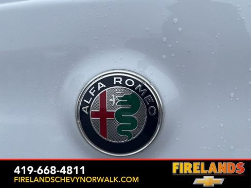Used 2022 Alfa Romeo Stelvio Ti image 31