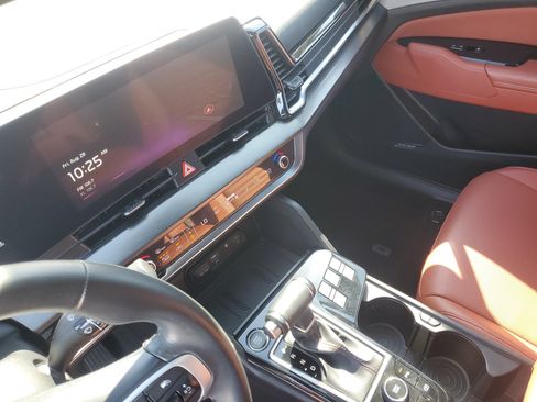 Used 2024 Kia Sportage SX FWD image 19