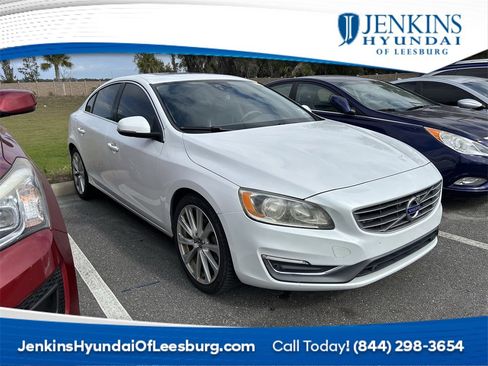 Used 2018 Volvo S60 T5 Inscription image 1