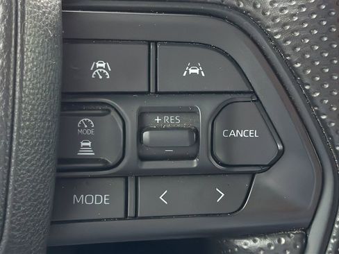 Used 2024 Toyota Tacoma SR5 AWD/4WD image 20
