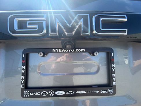 Used 2023 GMC Acadia SLT w/ Elevation Edition AWD/4WD image 24