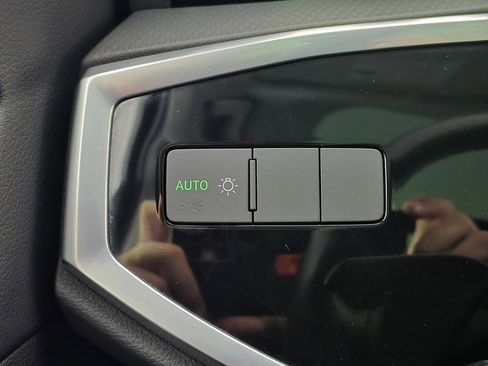 Used 2022 Audi Q3 2.0T Premium image 21