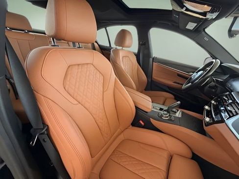 Used 2022 BMW 530i w/ M Sport Package image 40