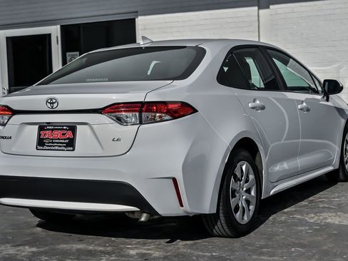 Used 2022 Toyota Corolla LE FWD image 11