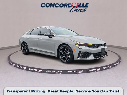 Used 2025 Kia K5 GT-Line w/ GT-Line Premium Package FWD image 1