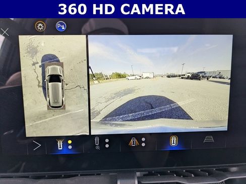 Used 2025 Chevrolet Equinox LT w/ Convenience Package II image 3