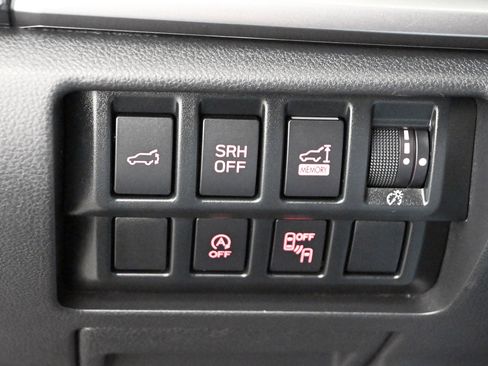 Used 2021 Subaru Forester Premium image 9