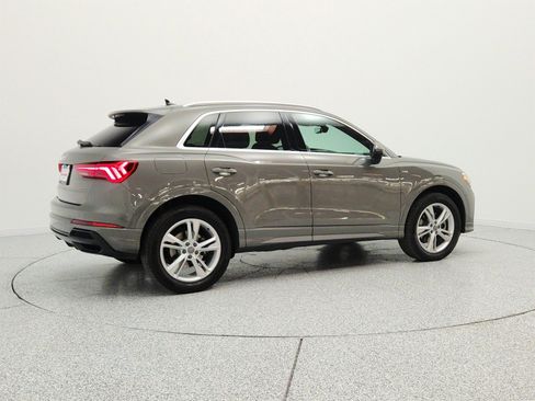 Used 2020 Audi Q3 2.0T Premium w/ Convenience Package AWD/4WD image 5