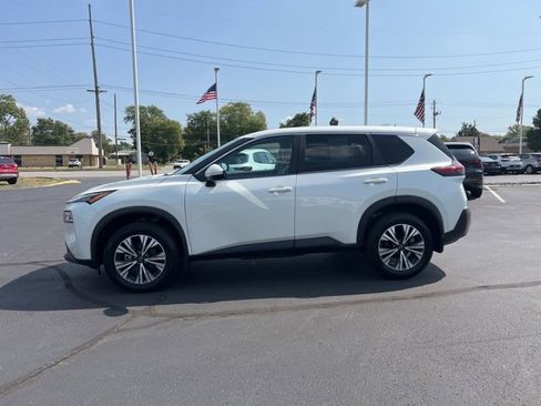 Used 2023 Nissan Rogue SV image 15