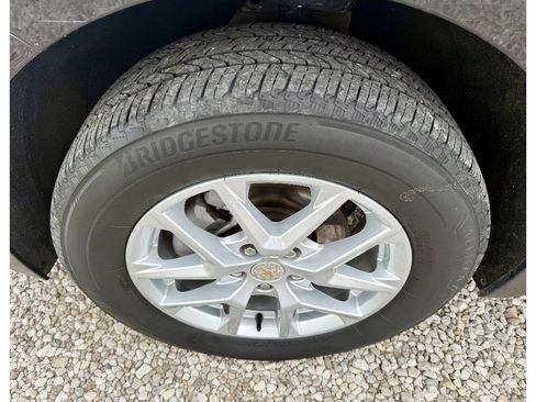 Used 2023 Chevrolet Equinox LT image 9