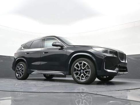 New 2025 BMW X1 xDrive28i w/ Technology Package image 22