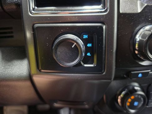 Used 2018 Ford F150 XLT w/ Equipment Group 302A Luxury AWD/4WD image 33