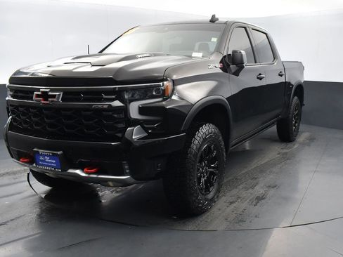 Used 2025 Chevrolet Silverado 1500 ZR2 w/ Technology Package image 1