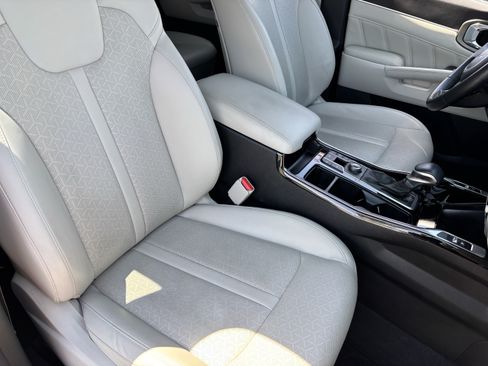 Certified 2023 Kia Sorento SX FWD image 8