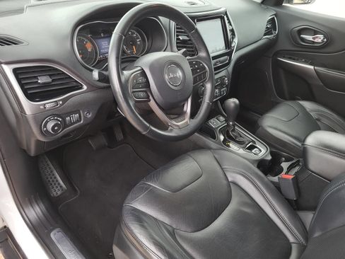 Used 2019 Jeep Cherokee Limited FWD image 21