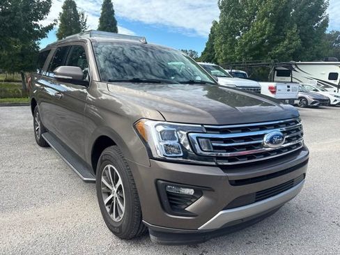 Used 2018 Ford Expedition Max XLT w/ Equipment Group 202A RWD image 3