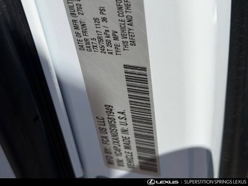 Used 2025 Jeep Wrangler Sport AWD/4WD image 33