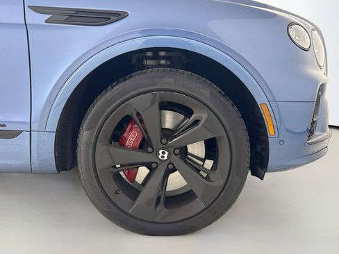 Certified 2023 Bentley Bentayga Extended Wheelbase AWD/4WD image 7
