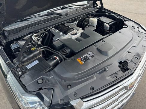 Used 2017 Cadillac Escalade ESV Platinum AWD/4WD image 27