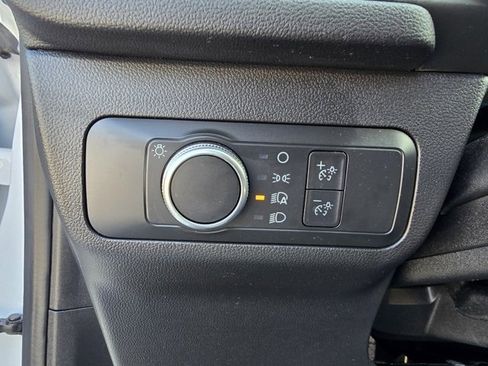 Used 2022 Ford Escape SE image 21