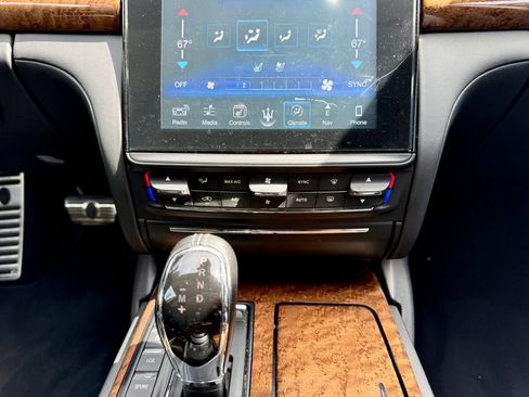 Used 2017 Maserati Quattroporte S RWD image 20