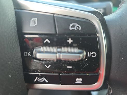 Used 2025 Kia Sorento S w/ Panoramic Sunroof Package FWD image 18