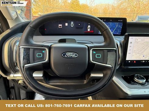 Used 2025 Ford Expedition Max Platinum image 16