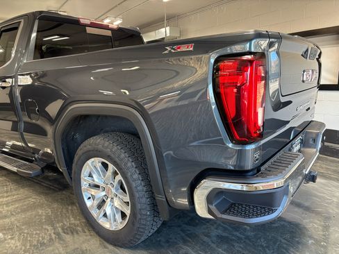 Used 2019 GMC Sierra 1500 SLT w/ SLT Premium Package image 10