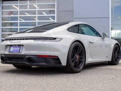 Used 2024 Porsche 911 Carrera GTS w/ Premium Package image 10