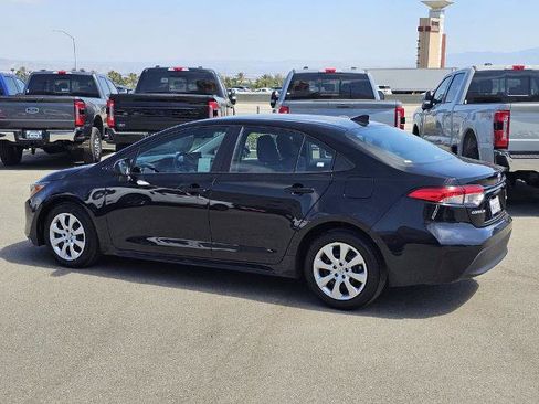 Used 2024 Toyota Corolla LE FWD image 5