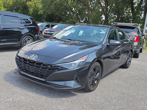 Used 2021 Hyundai Elantra SEL FWD image 3