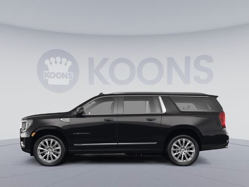 Used 2024 GMC Yukon XL Denali w/ Denali Reserve Package AWD/4WD image 2