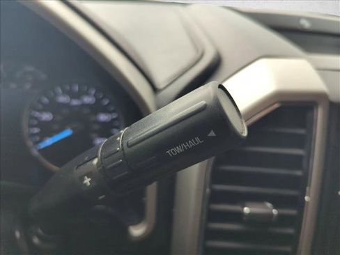 Used 2019 Ford F250 Lariat w/ Lariat Value Package image 9