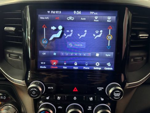 Used 2021 RAM 1500 Laramie AWD/4WD image 29