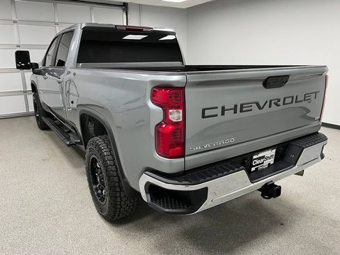 Used 2025 Chevrolet Silverado 2500 LT w/ Convenience Package AWD/4WD image 8