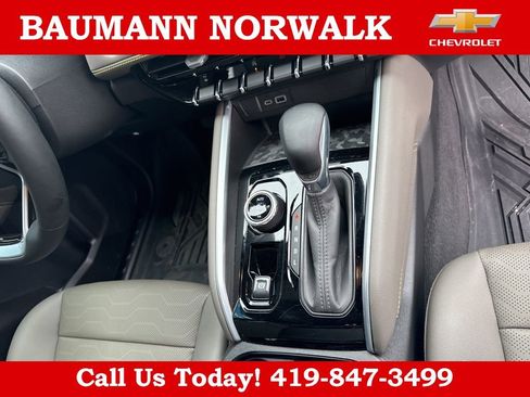 Used 2024 Chevrolet Colorado ZR2 w/ ZR2 Convenience Package III AWD/4WD image 31