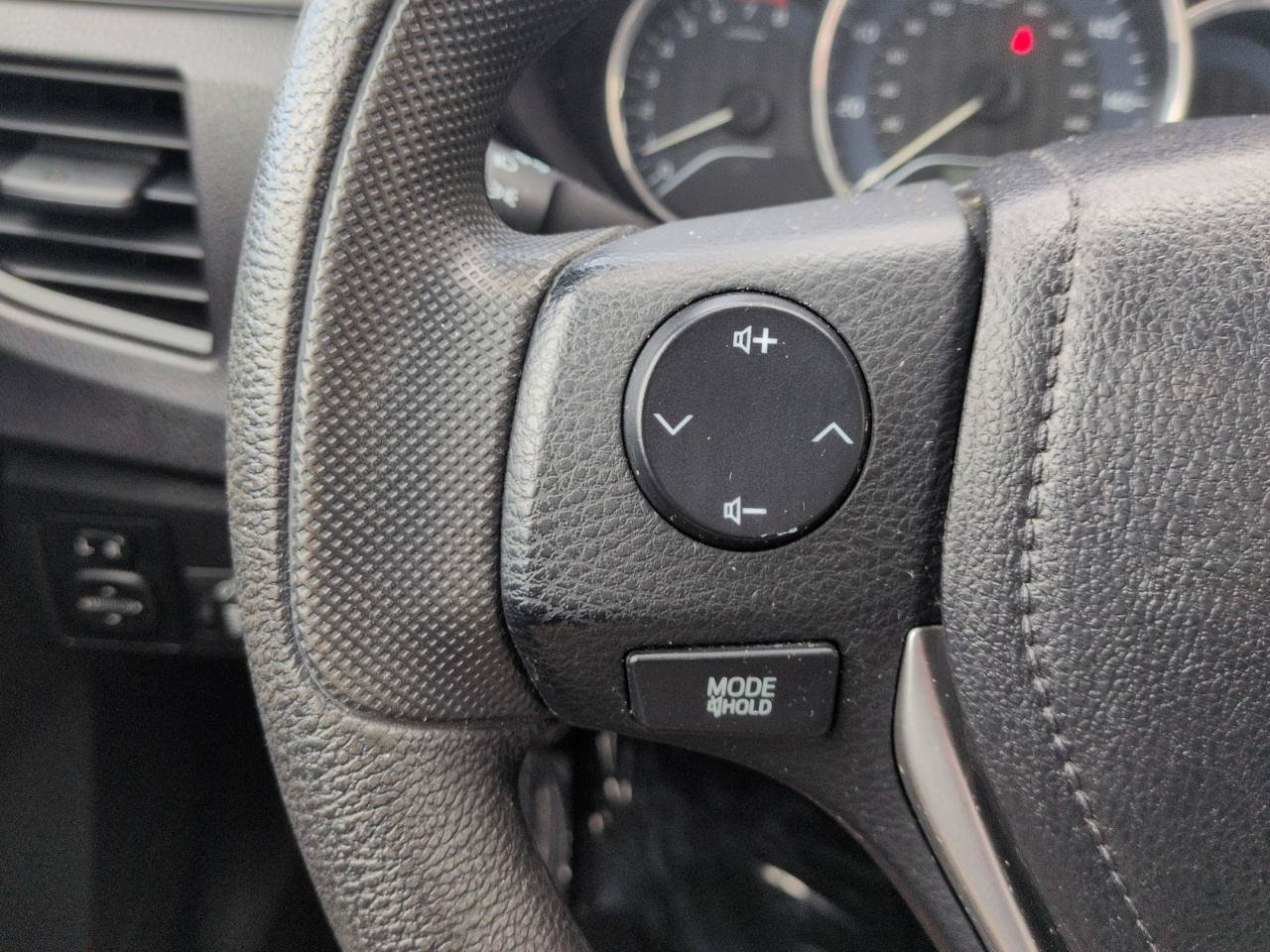 Used 2014 Toyota Corolla L FWD image 18