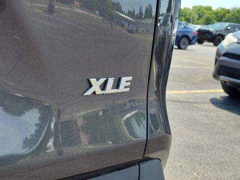 Used 2024 Toyota RAV4 XLE FWD image 7