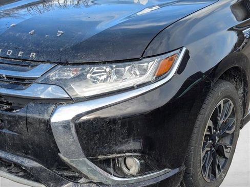 Used 2018 Mitsubishi Outlander SEL image 9