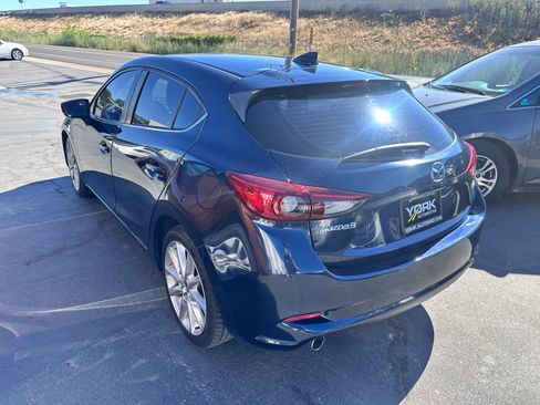 Used 2017 MAZDA MAZDA3 Grand Touring FWD image 4